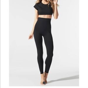 Never worn BLANQI maternity leggings.